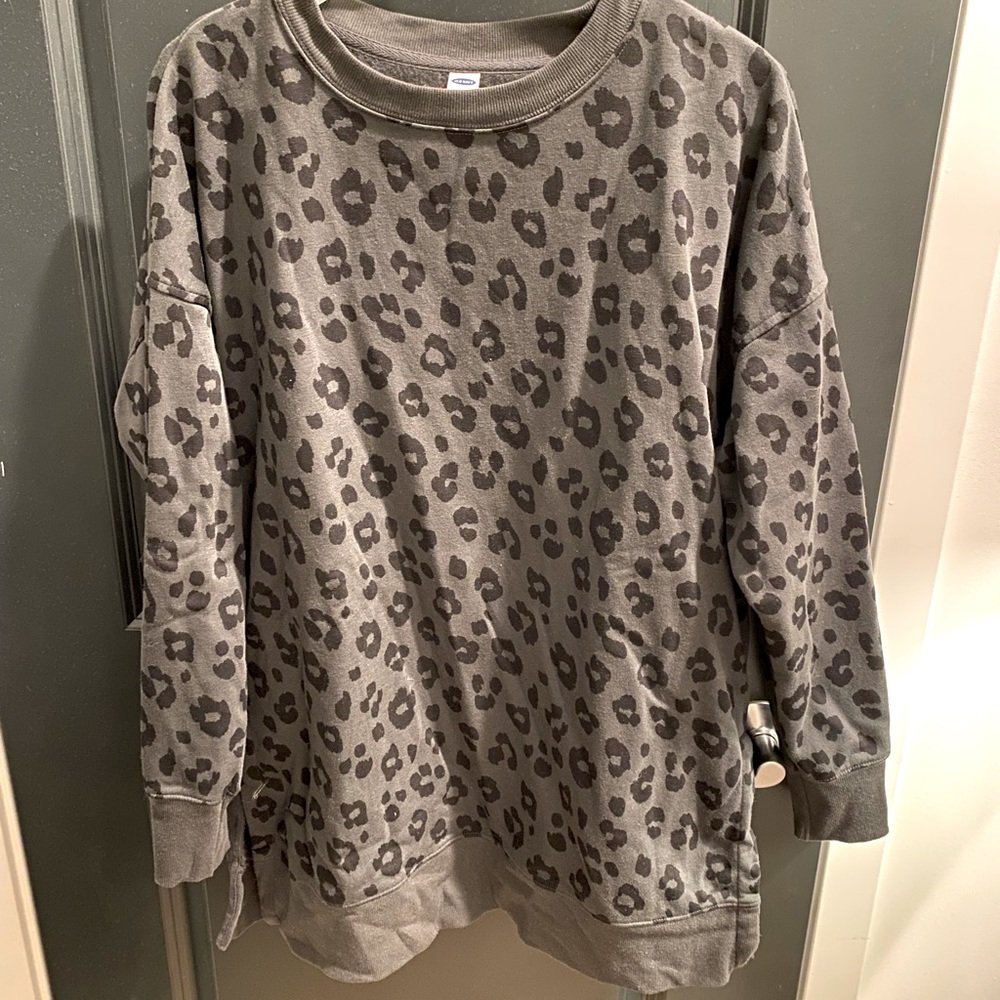 Old Navy Gray Leopard Tunic Sweatshirt